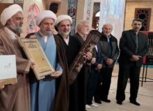 نشان پیرغلام حسینی به نماینده ولی فقیه و امام جمعه شیراز اعطا شد